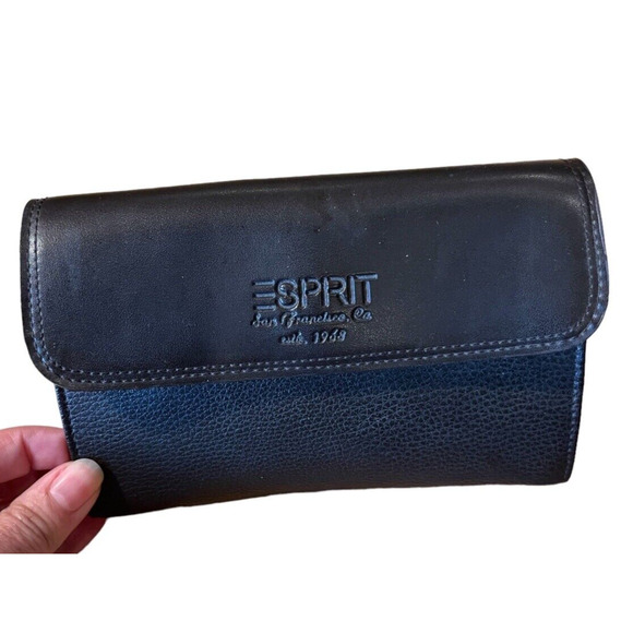 Esprit Black Bag Zippered Pouch Pebbled Faux Leather. Interior pockets - Picture 1 of 4